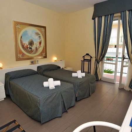 Hotel Posta Dependance Chianciano Terme Exterior photo