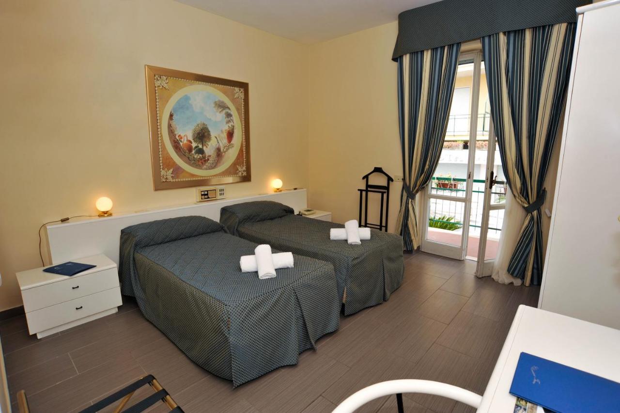 Hotel Posta Dependance Chianciano Terme Exterior photo