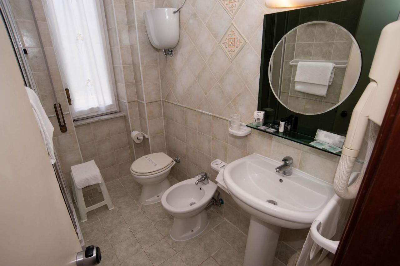 Hotel Posta Dependance Chianciano Terme Exterior photo